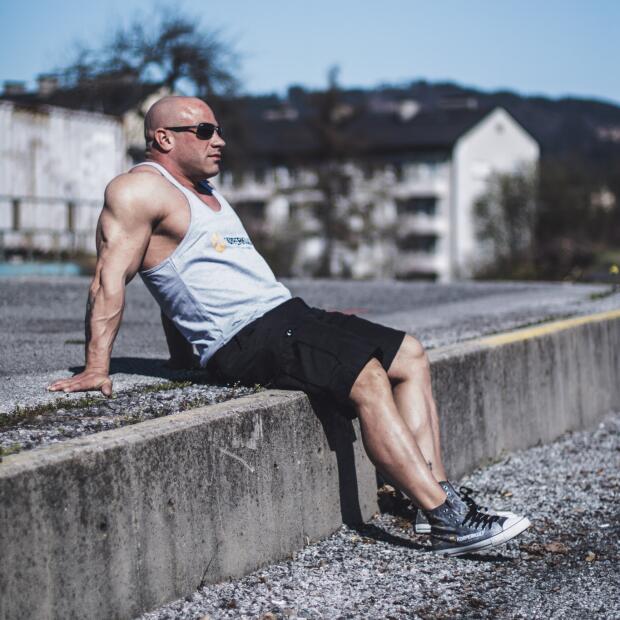 KÖRPERKULT Stringer Tank Top grey